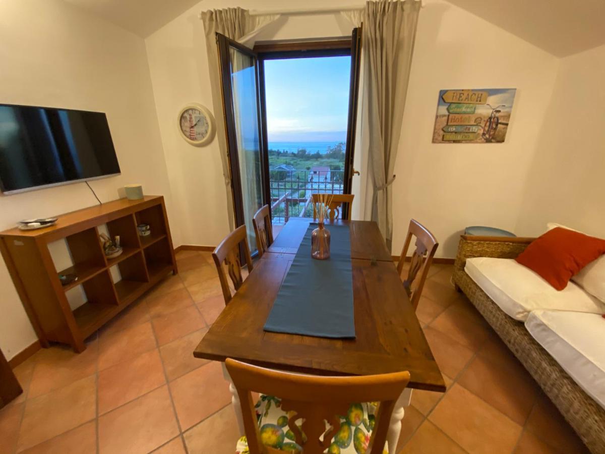 Tyrrhenian Sea Apartment Torre di Faro エクステリア 写真