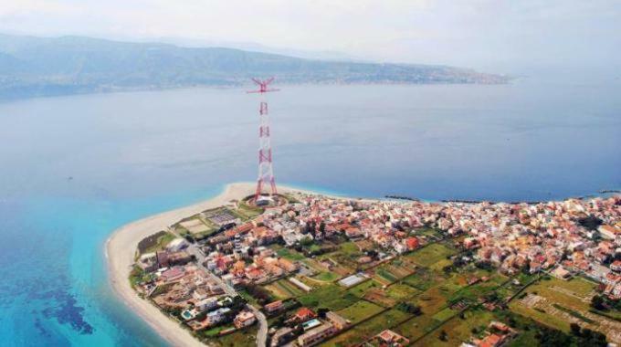 Tyrrhenian Sea Apartment Torre di Faro エクステリア 写真