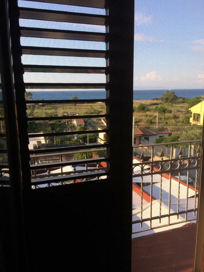 Tyrrhenian Sea Apartment Torre di Faro エクステリア 写真